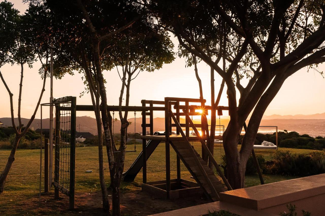 Pezula Nature Retreat Knysna Exterior photo Playground at the beach