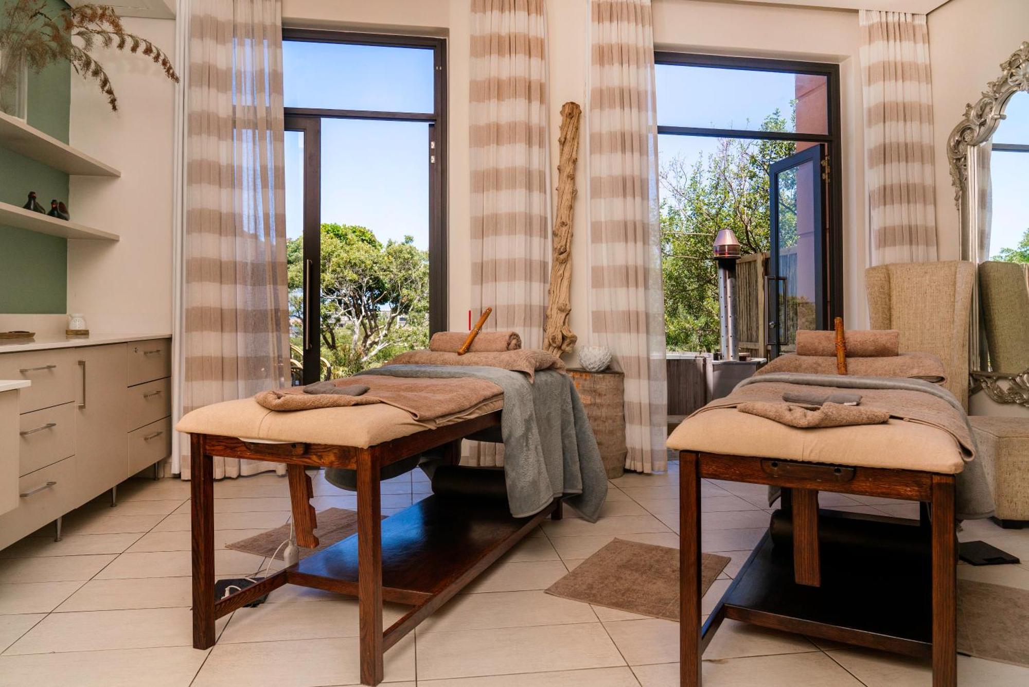 Pezula Nature Retreat Knysna Exterior photo Spa treatment room