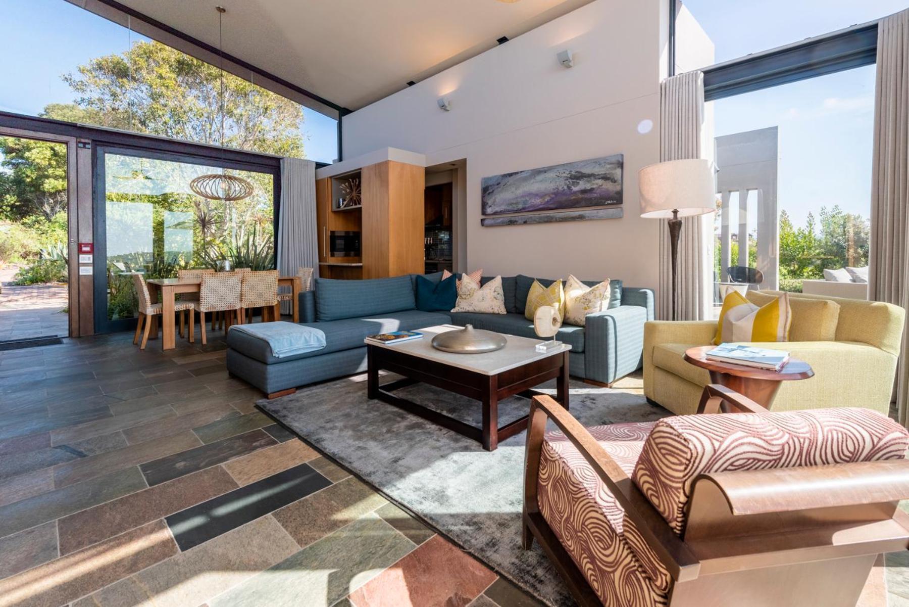 Pezula Nature Retreat Knysna Exterior photo The interior of the house